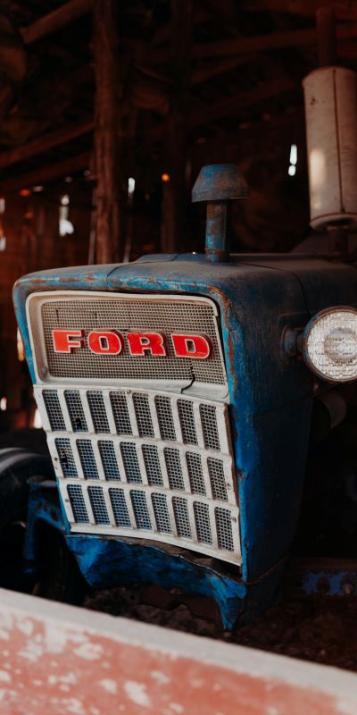 Old_Ford_tractor